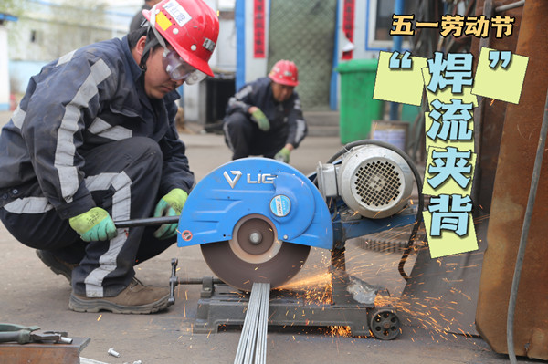 建设机电安装公司:五一,施工现场劳动美