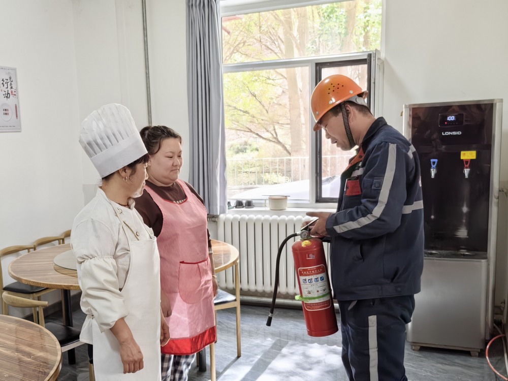 建设机电安装公司:“培训+实操”提升职工应急处置能力 建设机电安装公司:“培训+实操”提升职工应急处置能力