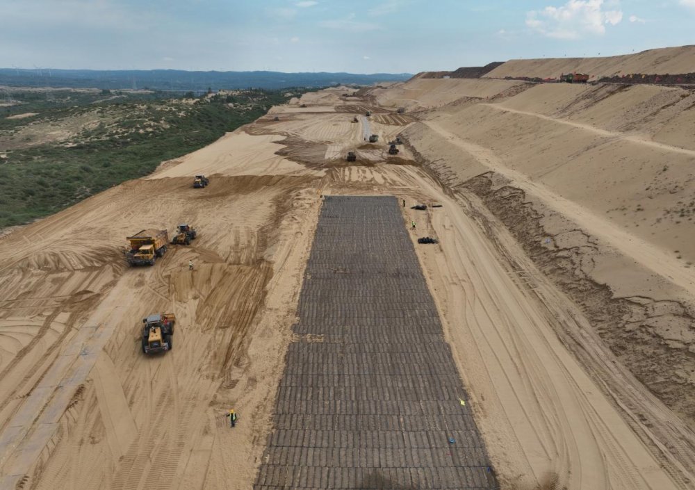 建设西北分公司:科技赋能提质效,匠心筑造稳边坡