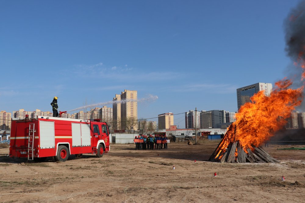 建设渭南分公司:红蓝相映筑防线 消防实战保平安
